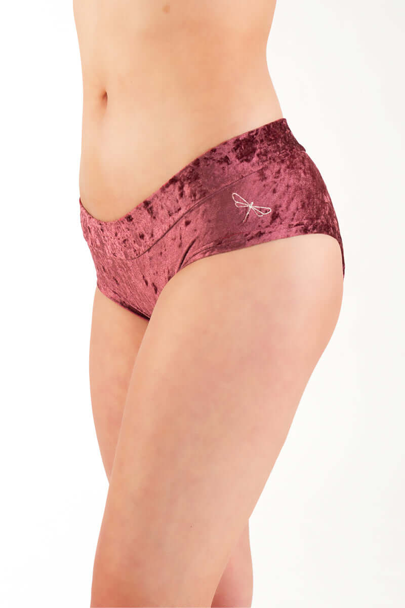 Samt Booty Shorts - Hot Pants in bordeaux für Pole Dancing und Yoga, perfekt sitzend ohne Gummis.